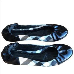 Burberry flat